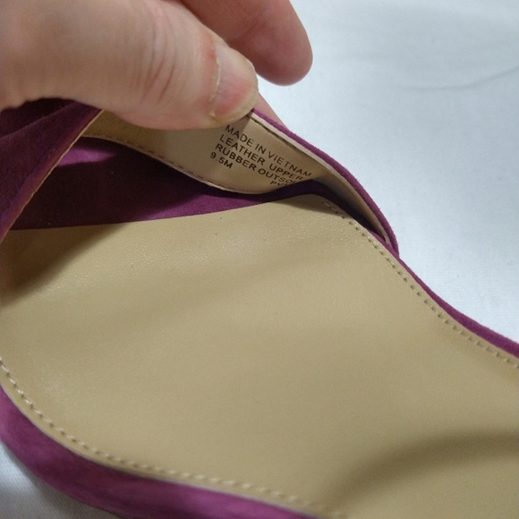 Micheal Kors Garnet Leather Simone Mid Sandals - Picture 8 of 12